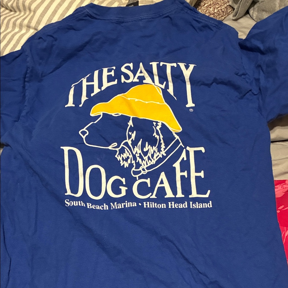 Gildan Blue Dog Graphic T-Shirt